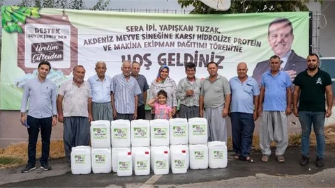 MERSİN'DE AKDENİZ MEYVE SİNEĞİ’NE KARŞI KENT GENELİNDE ÖNLEM