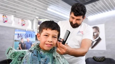 BÜYÜKŞEHİR’İN MOBİL KUAFÖR ARACI VATANDAŞLARA HİZMET GÖTÜRMEK İÇİN YOLLARDA