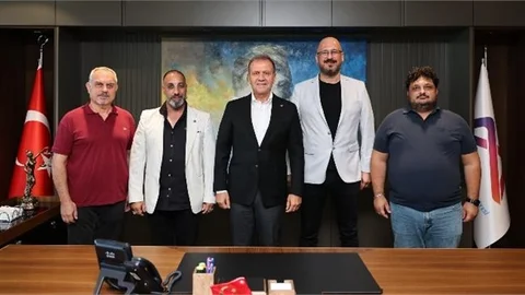 TARSUS GAZETECİLER CEMİYETİ, BAŞKAN SEÇER’İ ZİYARET ETTİ