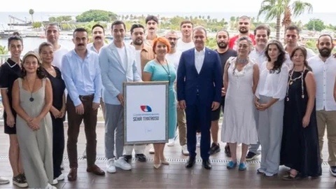 MERSİN BÜYÜKŞEHİR’İN GÜÇLÜ SANAT KADROSUNDAN BAŞKAN SEÇER’E ZİYARET