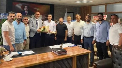 AK PARTİ TARSUS İLÇE YÖNETİMİNDEN, MÜDUR ANTEPLİOĞLU 'NA ZİYARET