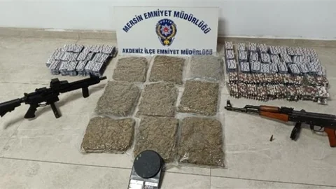 “MERSİN’DE, GÖMÜLÜ HALDE UYUŞTURUCU VE SİLAH ELE GEÇİRİLDİ” .