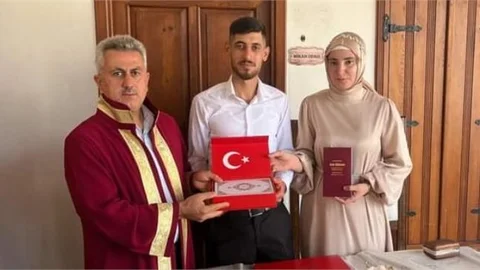 İlçe Müftüsü Akçay, İbrahim Halil ve Gülsüm Çiftinin Resmi Nikâhını Kıydı