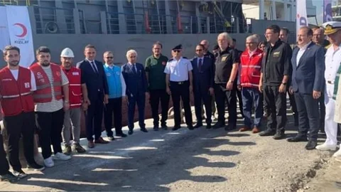 MERSİN'DEN SOMALİYE 3 BİN TON İNSANİ YARDIM MALZEMESİ GÖNDEŔİLDİ