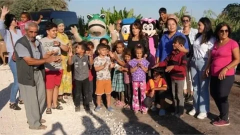 YEŞİLTEPE'DE ÇOCUKLAR GÖNULLERİNCE EĞLENDİ