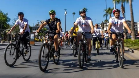 BİSİKLET TUTKUNLARI, BÜYÜKŞEHİR’İN ‘3. KLEOPATRA BİSİKLET FESTİVALİ’NDE BULUŞTU