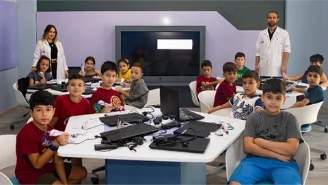 MERCAN BİLİM MERKEZİ’NDE ‘ROBOTİK KODLAMA ATÖLYESİ’ AÇILDI