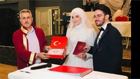 TARSUSLU GENÇ ÇİFTLER RESMİ NİKAHLARINI MÜFTÜLÜKTE KIYDIRIYOR...