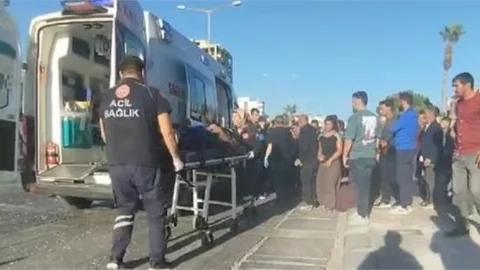 Mersin Çeşmeli Mahallesi'nde Trafik Kazası: 1 Yaralı