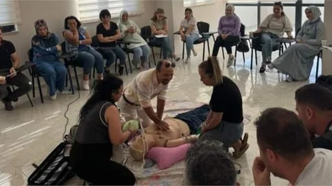 ANAMUR'DA SAĞLIK PERSONELİNE "ERİŞİM İLERİ YAŞAM DESTEĞİ EĞİTİMİ" VERİLDİ