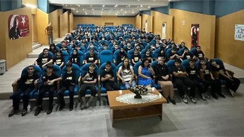 “JANDARMADAN ÖĞRENCİLERE SİBER FARKINDALIK EĞİTİMİ”