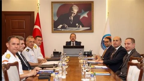 VALİ PEHLİVAN BAŞKANLIĞINDA, GÜVENLİK, ASAYİŞ DEĞERLENDİRME VE KOORDİNASYON TOPLANTISI GERÇEKLEŞTİRİLDİ