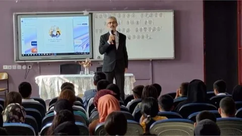 TARSUS ÜNİVERSİTESİ, ORTAOKUL ÖĞRENCİLERİYLE BULUŞUYOR