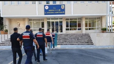JANDARMADAN GÖÇMEN KAÇAKÇILARINA OPERASYON: 2KİŞİ TUTUKLANDI