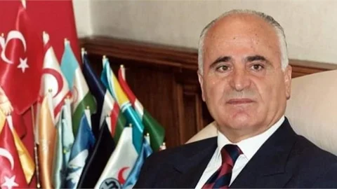 ESKİ İÇİŞLERİ VE SAVUNMA BAKANI SABAHATTİN ÇAKMAKOĞLU TOPRAĞA VERİLDİ