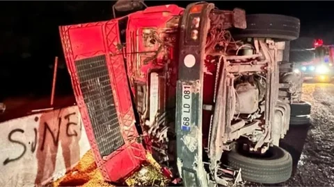 TARSUS'TA ÇAMALAN ALMAN MEZARLIĞINDA KAZA: 1 KİŞİ YARALANDI