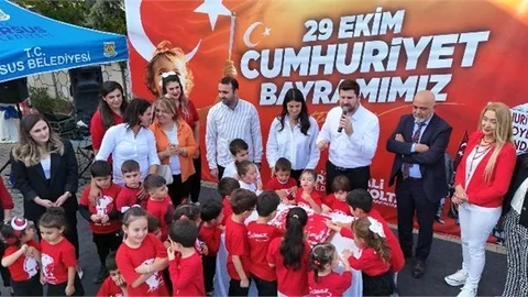 TARSUS BELEDİYESİ KREŞLERİNDE 29 EKİM COŞKUSU
