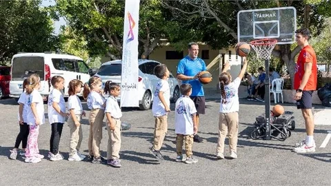 BÜYÜKŞEHİR, SPORBÜS PROJESİ İLE 10 BİNDEN FAZLA ÇOCUĞA ULAŞTI