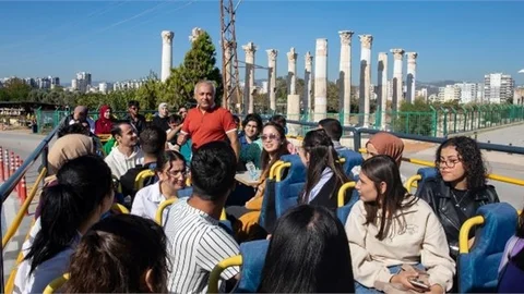 BÜYÜKŞEHİR ÜNİVERSİTE ÖĞRENCİLERİNE KENTİ TANITIYOR