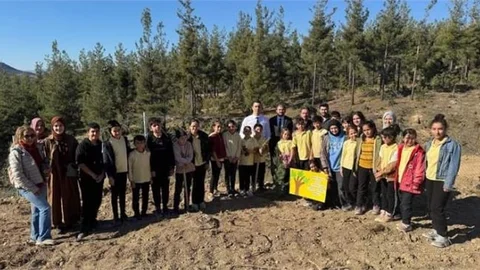 ÇAMLIYAYLA KAYMAKAMI AVCI, ÖĞRENCİLERLE FİDAN DİKTİ