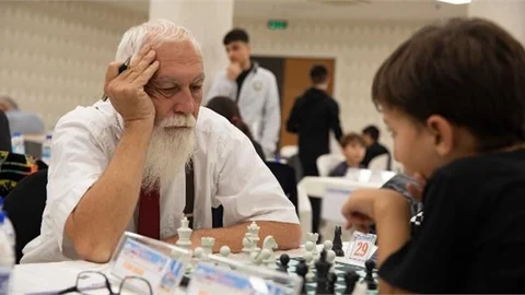 BÜYÜKŞEHİR’İN DÜZENLEDİĞİ ‘8. ULUSLARARASI SATRANÇ TURNUVASI’ BAŞLADI