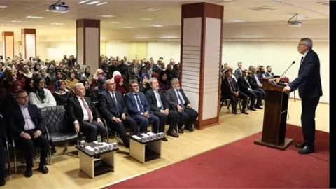 Mersin'de "Kültürümüzde Ehl-i Beyt Sevgisi" Konulu Konferans Düzenledi