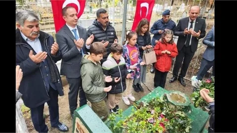 KAYMAKAM AKYÜZ'DEN 24 KASIM ÖĞRETMENLER GÜNÜ ZİYARETLERİ