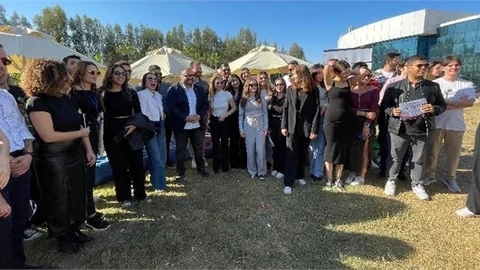 ÜNİVERSİTELİLERİN MENTORU ‘BÜYÜKŞEHİR KARİYER MERKEZİ’