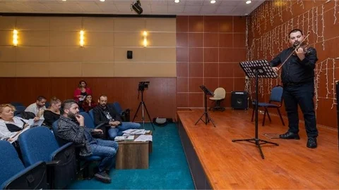 MERSİN BÜYÜKŞEHİR, BÜNYESİNE YENİ SANATÇILAR KAZANDIRIYOR