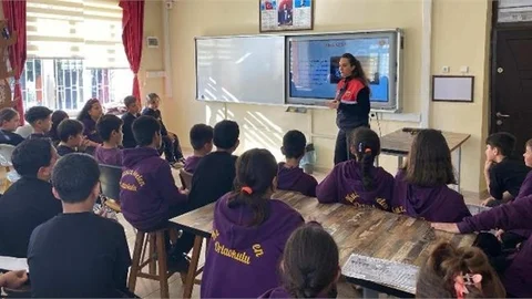 JANDARMADAN ÖĞRENCİLERE SİBER FARKINDALIK EĞİTİMİ