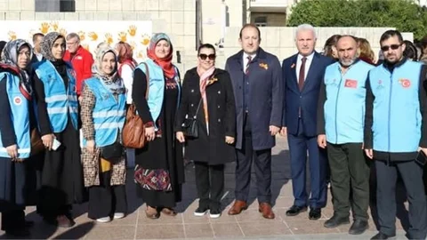 Müftü Yığman "25 Kasım Kadına Yönelik Şiddetle Uluslararası Mücadele Günü” Yürüyüşüne katıldı