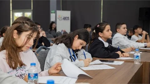 BÜYÜKŞEHİR ÇOCUK MECLİSİ’NDE KADINA ŞİDDET VE AKRAN ZORBALIĞINA DİKKAT ÇEKİLDİ