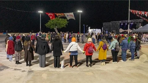 BÜYÜKŞEHİR, KADINA YÖNELİK ŞİDDETE KADINLARLA BİRLİKTE “DUR” DEDİ