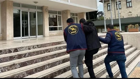 “SAHTE KİMLİK İLE KAÇTI PARMAK İZİ İLE YAKALANDI”