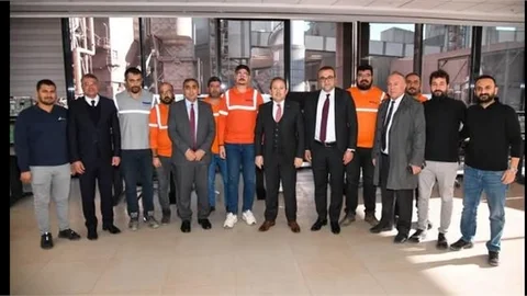 VALİ PEHLİVAN, MEDCEM ÇİMENTO FABRİKASI VE MEDCEM PORT LİMANINI ZİYARET ETTİ