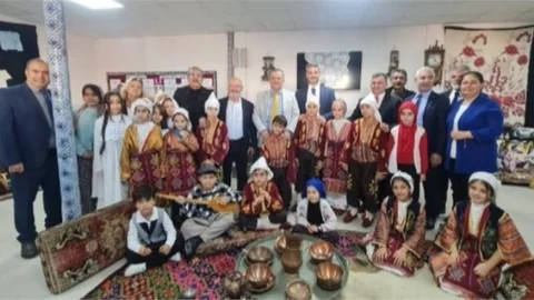 TOROSLAR 19 MAYIS İLKOKULUNDA "KÜLTÜRÜN İZİNDE MERSİN" SERGİSİ AÇILDI