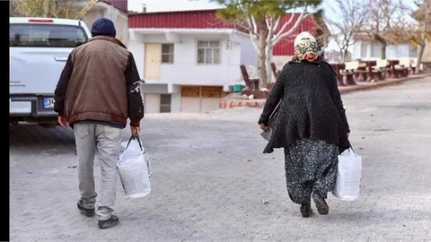 MERSİN BÜYÜKŞEHİR’İN MUTFAKLARA BEREKET OLAN DAĞITIMLARI SÜRÜYOR