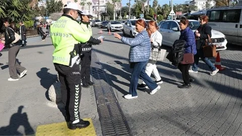 ’MERSİN’DE TRAFİK DENETİMİ VE BİLGİLENDİRME FAALİYETLERİ”