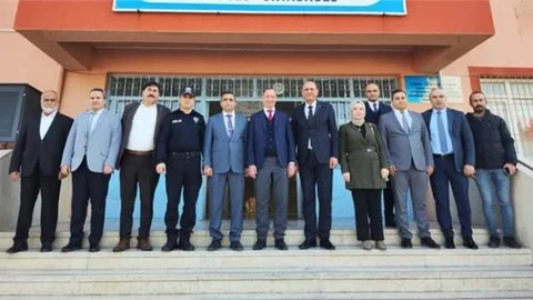 KAYMAKAM AKYÜZ'DEN OKUL ZİYARETİ