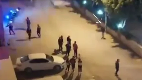 MERSİN'DE KENDİNİ YAKMA GİRİŞİMİ