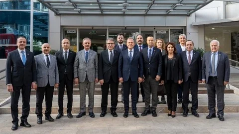 CHP EKONOMİ TAKIMI’NDAN BAŞKAN SEÇER’E ZİYARET