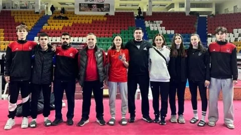 MERSİNLİ SPORCULAR TÜRKİYE ŞAMPİYONASINDAN 1 GÜMÜŞ, 2 BRONZLA DÖNDÜ