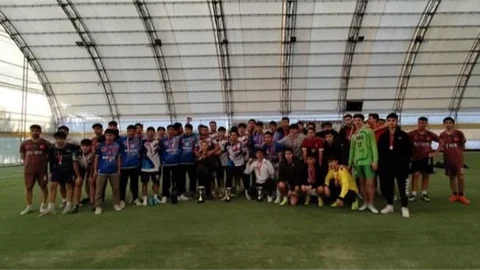 TARSUS'TA GENÇ ERKEKLER OKULLARARASI FUTSAL TURNUVASI SONA ERDİ
