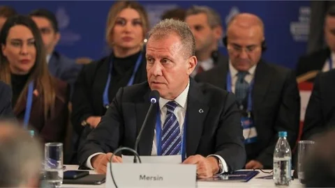 BAŞKAN SEÇER, ‘ORTA DOĞU VE KUZEY AFRİKA BARIŞ VE İŞ BİRLİĞİ BELEDİYE BAŞKANLARI TOPLANTISI’NA KATILDI