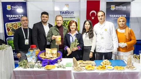 BAŞKAN SEÇER VE MERAL SEÇER, ‘MERSİN TARIM FUARI’NI ZİYARET ETTİ