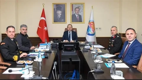 VALİ PEHLİVAN, ASAYİŞ VE GÜVENLİK KOORDİNASYON TOPLANTISINA KATILDI