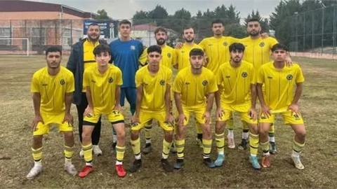 TARSUSSPOR, SÜPER AMATÖR LİGİNE GÖZ KIRPIYOR