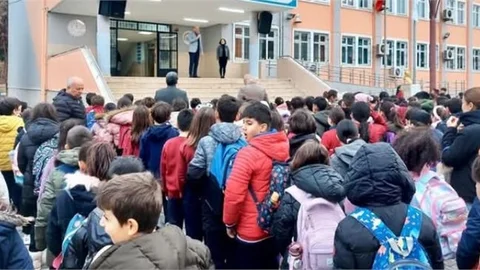 2024 YILI ÖĞRETMENLİK MESLEĞİ KARİYER BASAMAKLARI KILAVUZU YAYIMLANDI