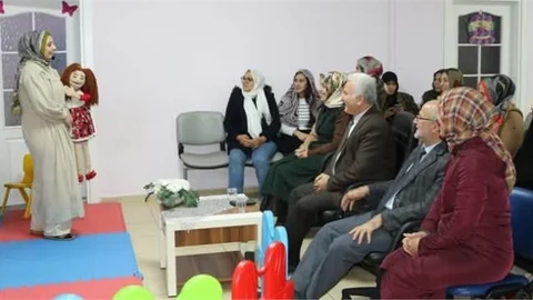 Yenişehir’de Kur’an Kursu Öğrencilerine Yönelik Vantrolog Gösterisi Yapıldı