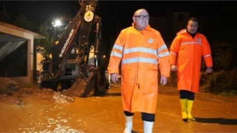 ERDEMLİ BELEDİYESİ TEYAKUZ HALİNDE